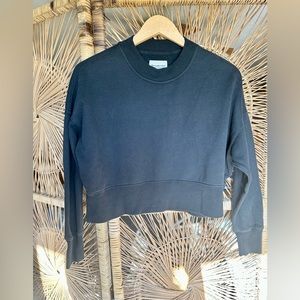Abercrombie & Fitch cropped crew neck